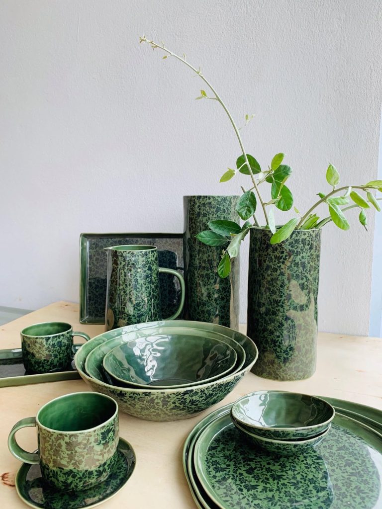Gốm sứ Quang Vinh: Tinh hoa truyền thống gặp gỡ khoa học kỹ thuật 96216890 123869959307291 2846164983270604800 n